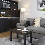 セブン アーバン スイーツ サントル 4* ナント