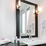 ホテル セブン アーバン スイーツ サントル