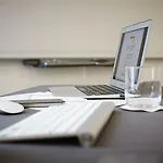 セブン アーバン スイーツ サントル 4* ナント