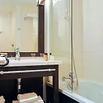 ホテル セブン アーバン スイーツ サントル 4*