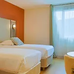 Seven Urban Centre 4*