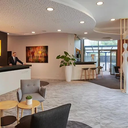Hotell Seven Urban Centre