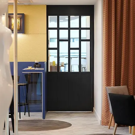 Seven Urban Centre Hotell Nantes
