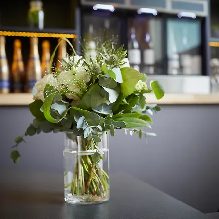 Seven Urban Centre Hotell Nantes