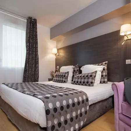 Hotel Seven Urban Centre
