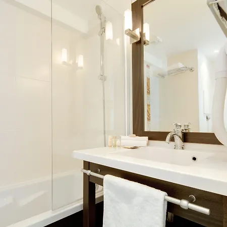 Otel Seven Urban Centre Nantes