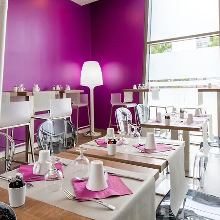 太阳城七城市套房大厦 南特