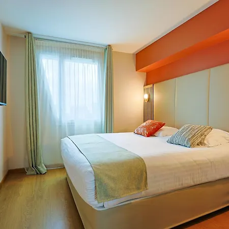 Seven Urban Centre Otel 4*