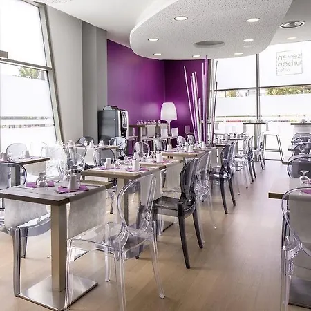 Seven Urban Centre 4*