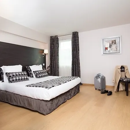 Seven Urban Centre Hotel 4*