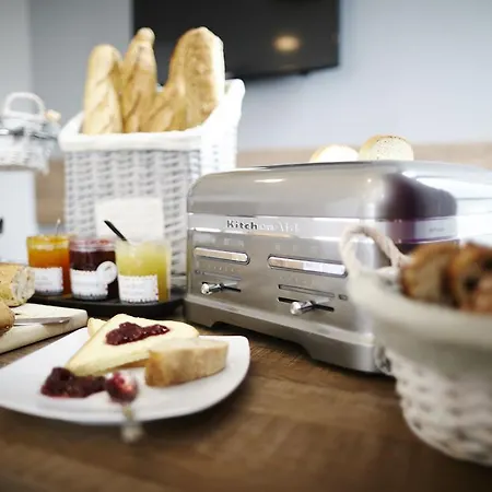 太阳城七城市套房大厦 4*