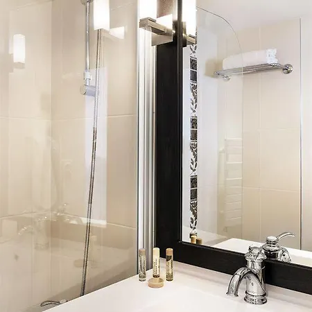 Seven Urban Centre Hotel 4*