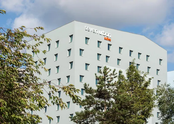 Seven Urban Centre Hotel 4*