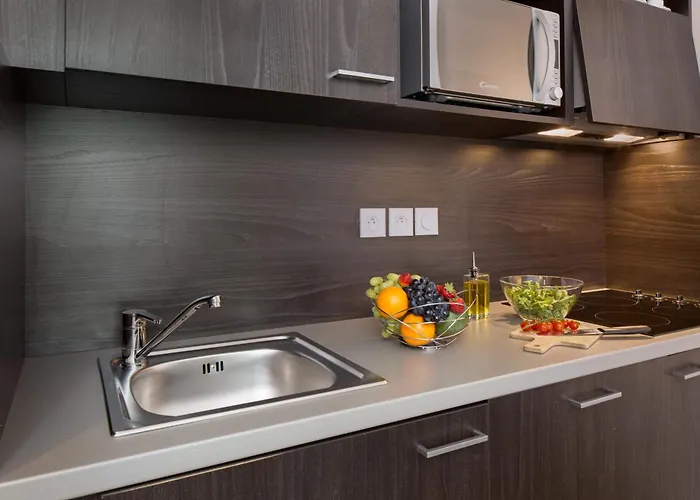 Seven Urban Centre 4*