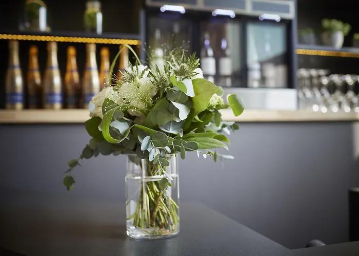 Seven Urban Centre Hotel 4*