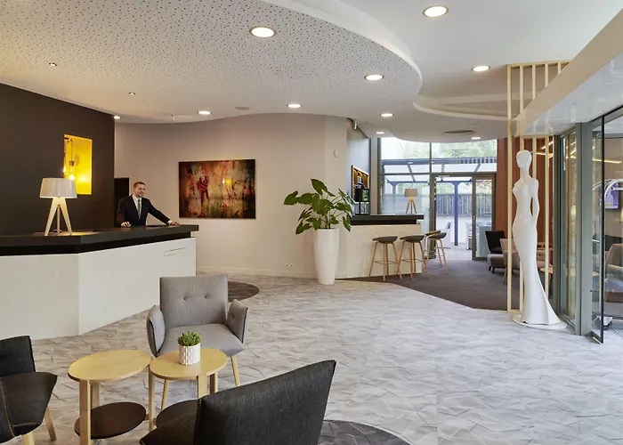 Hotel Seven Urban Centre 4*