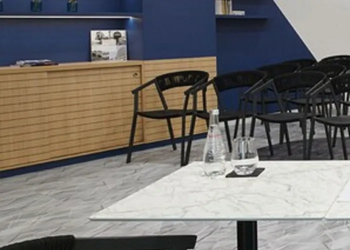 Seven Urban Centre 4*