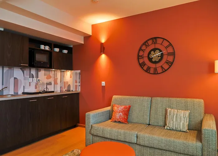 Hotel Seven Urban Centre