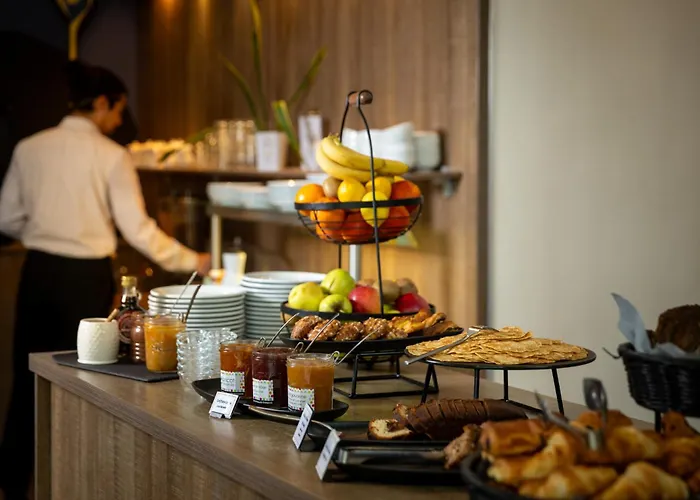 Seven Urban Centre Hotel 4*