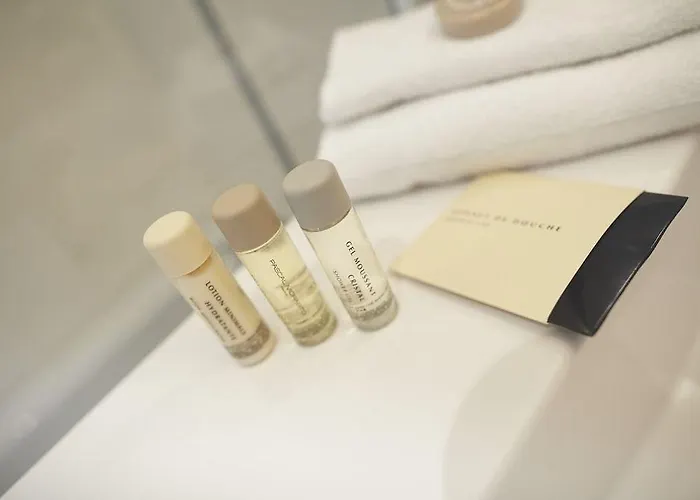 太阳城七城市套房大厦 酒店 南特