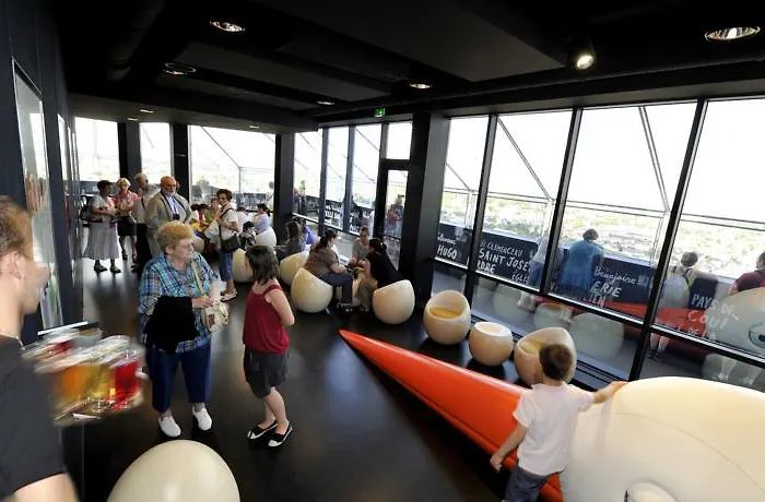 太阳城七城市套房大厦 酒店 4*