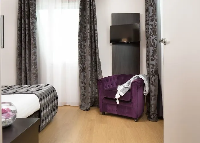 Seven Urban Centre Hotel 4*