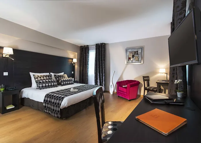 Seven Urban Centre Hotel 4*