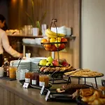 Seven Urban Centre Otel 4*