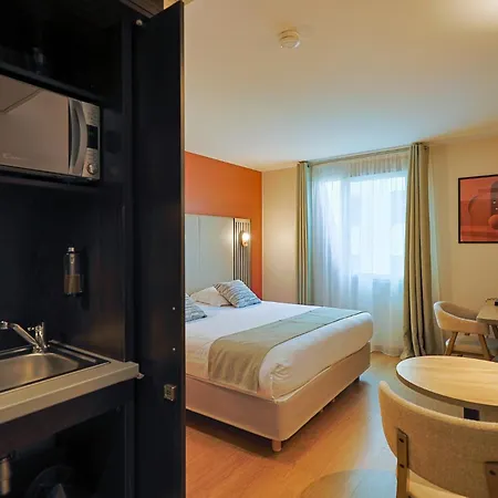 Seven Urban Centre Hotel 4*
