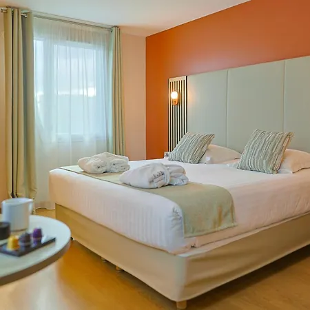 Seven Urban Centre Hotel