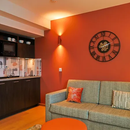 Hotel Seven Urban Centre