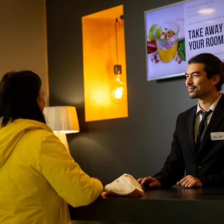 Hotel Seven Urban Centre 4*