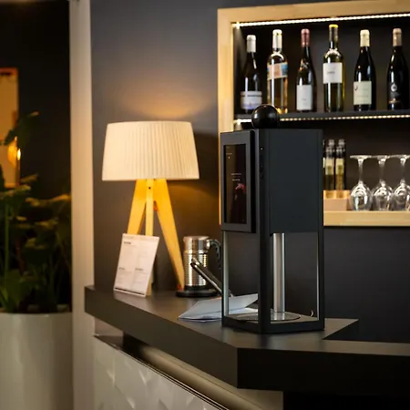 Hotel Seven Urban Centre 4*