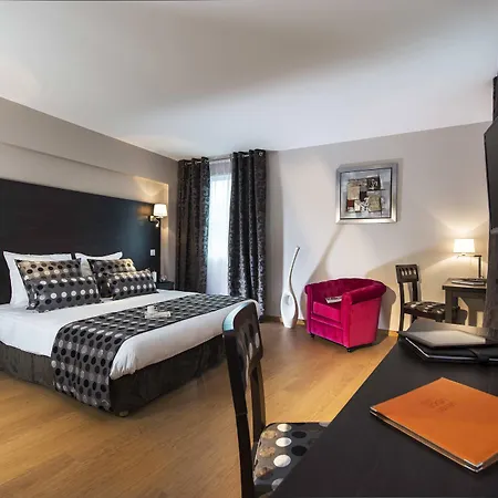 Seven Urban Centre Hotel 4*