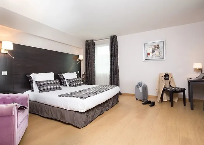 Seven Urban Centre Hotel 4*